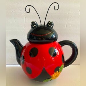Adorable Ladybug Ceramic Teapot by Collections Etc - Red and Shiny Black NWOT